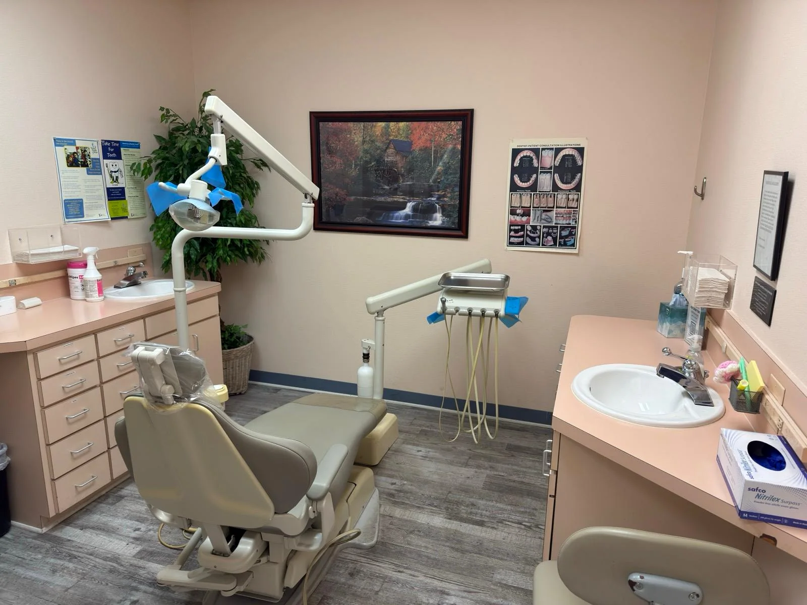 Dental treatment room and clinical equipment at Stephen Family Dentistry